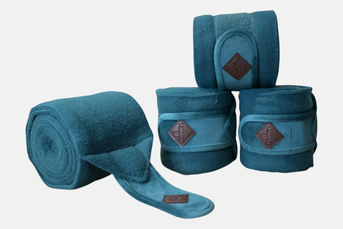 Kentucky Horsewear – Bandes De Polo Fleece Velvet Emeraude – Image 2