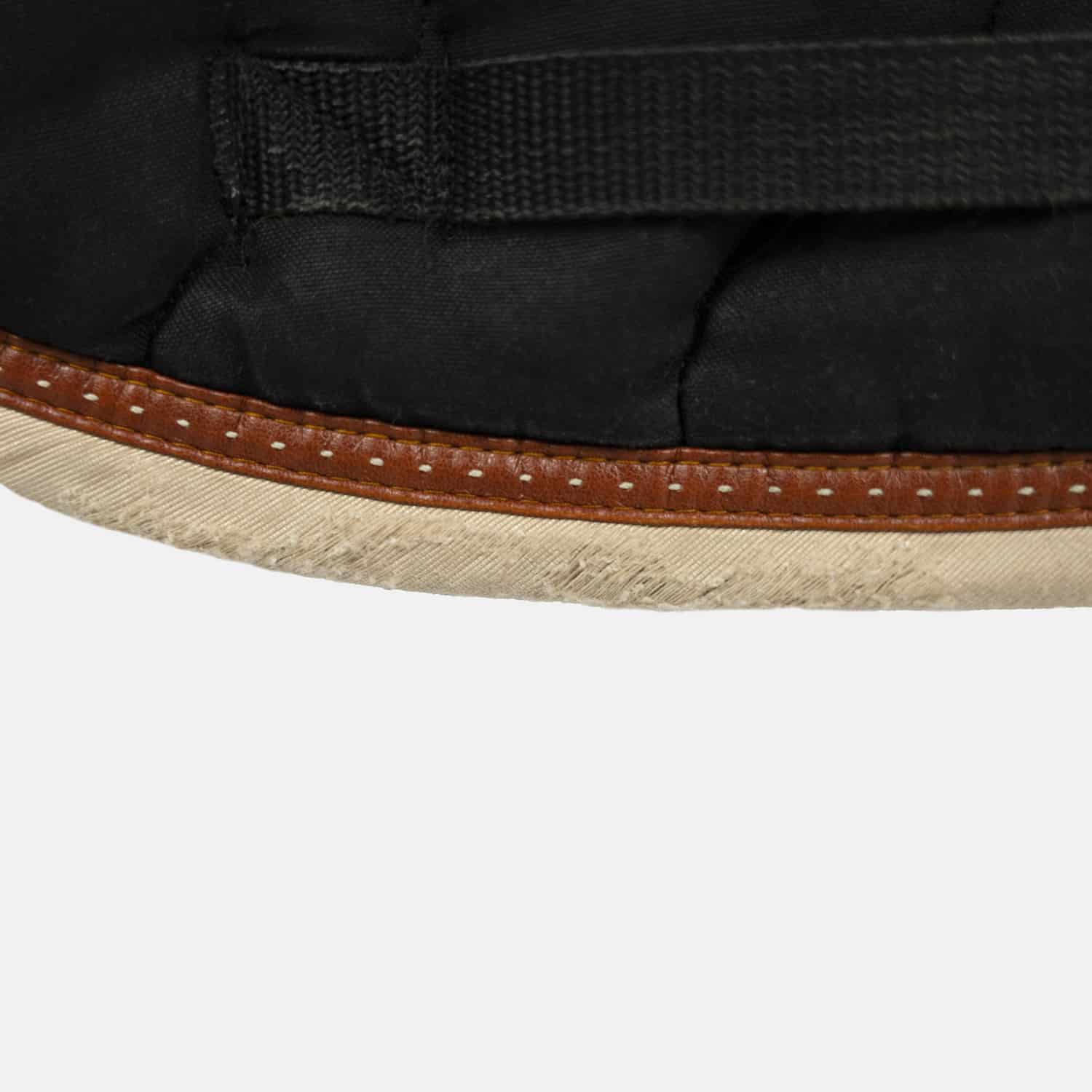 Pénélope Store – Tapis De Cso Point Sellier Classique Noir / Beige – Image 2